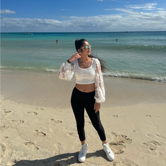 Meet your Posher, Sadya - Picture 5 of 6